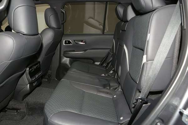 2023 Toyota Landcruiser GR Sport FJA300R