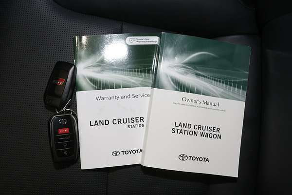 2023 Toyota Landcruiser GR Sport FJA300R