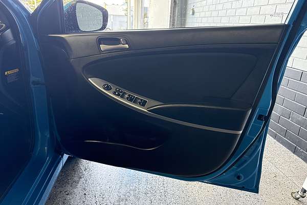 2018 Hyundai Accent Sport RB6
