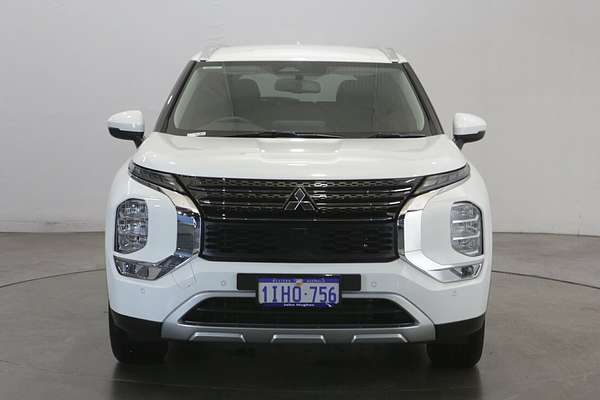 2024 Mitsubishi Outlander LS ZM