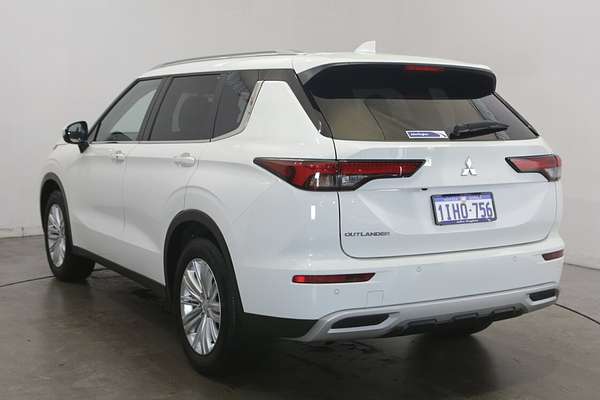 2024 Mitsubishi Outlander LS ZM