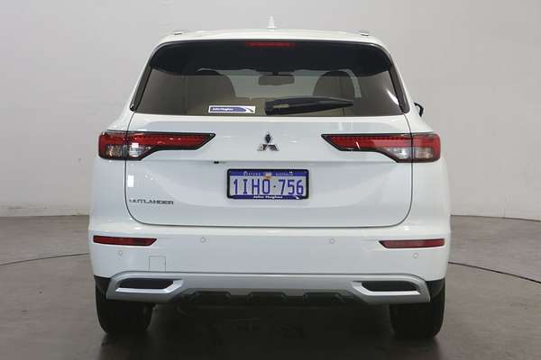 2024 Mitsubishi Outlander LS ZM