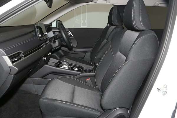2024 Mitsubishi Outlander LS ZM