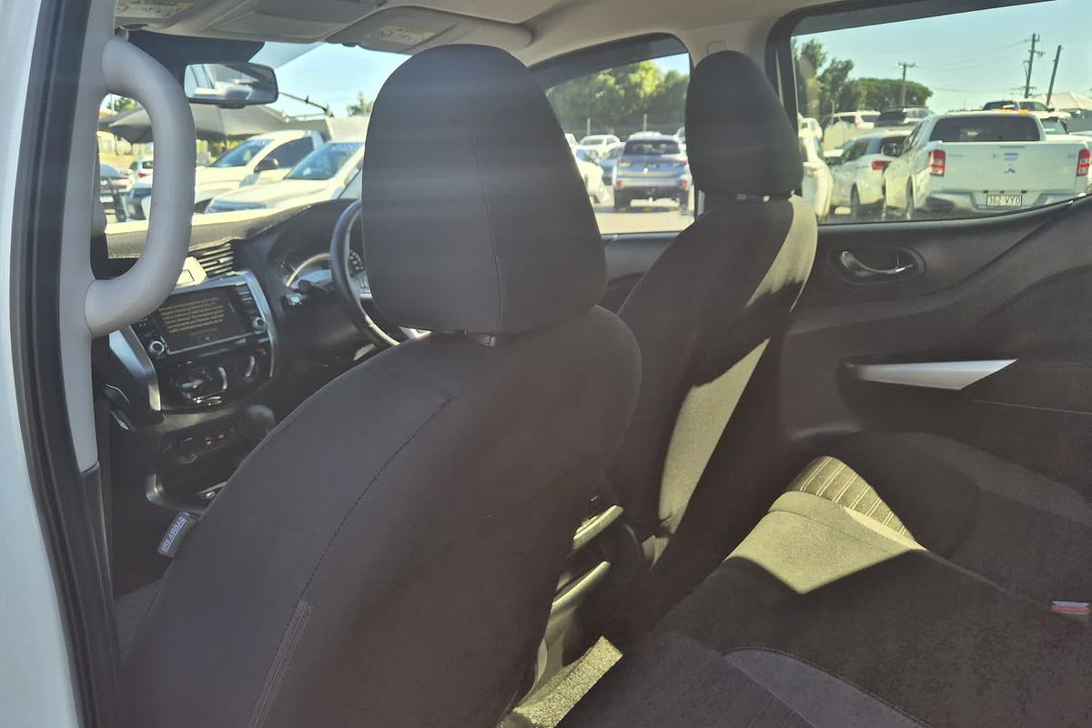 2023 Nissan Navara ST D23 4X4