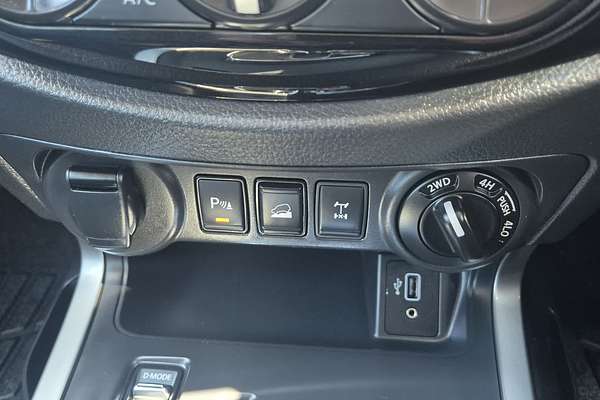 2023 Nissan Navara ST D23 4X4