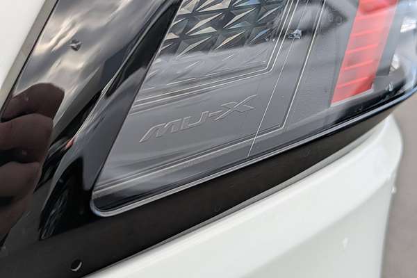 2025 Isuzu MU-X LS-U