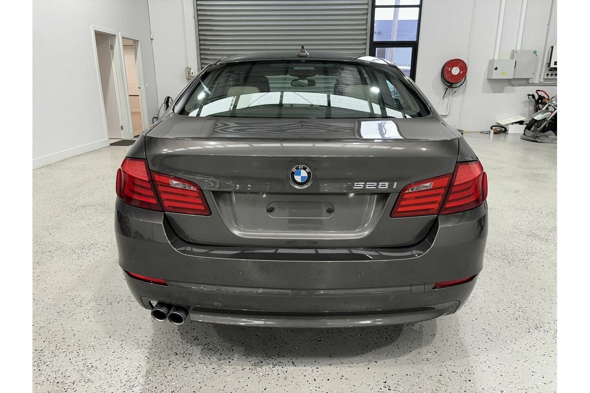 2010 BMW 5 Series 528i F10
