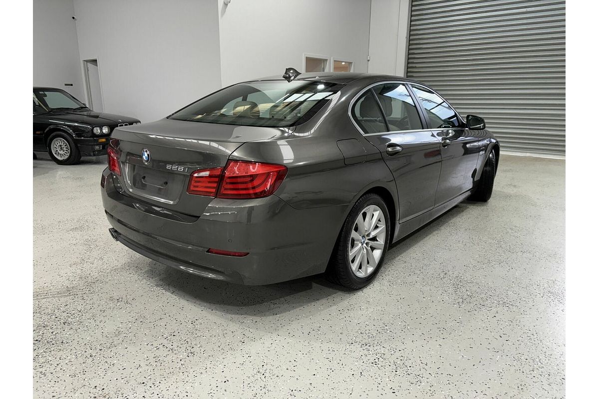 2010 BMW 5 Series 528i F10