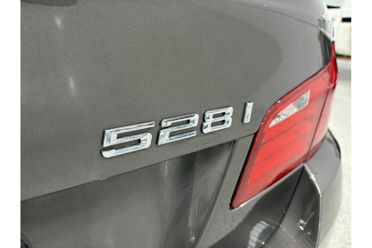2010 BMW 5 Series 528i F10
