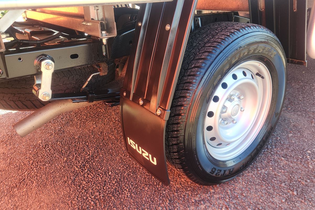 2023 Isuzu D-MAX SX High Ride Rear Wheel Drive