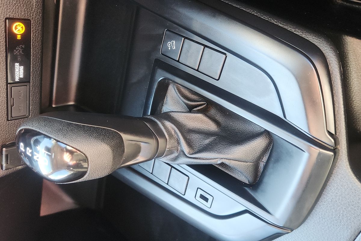 2023 Isuzu D-MAX SX High Ride Rear Wheel Drive