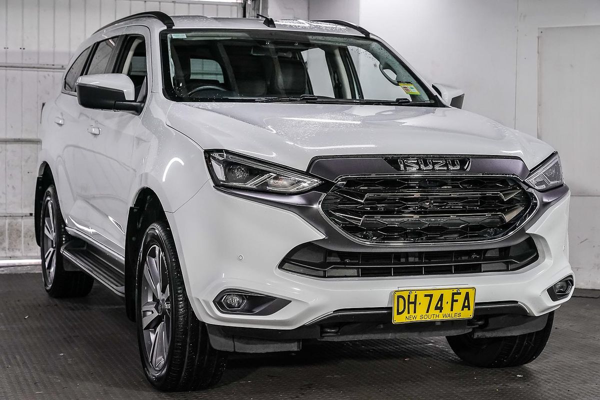 2023 Isuzu MU-X LS-T
