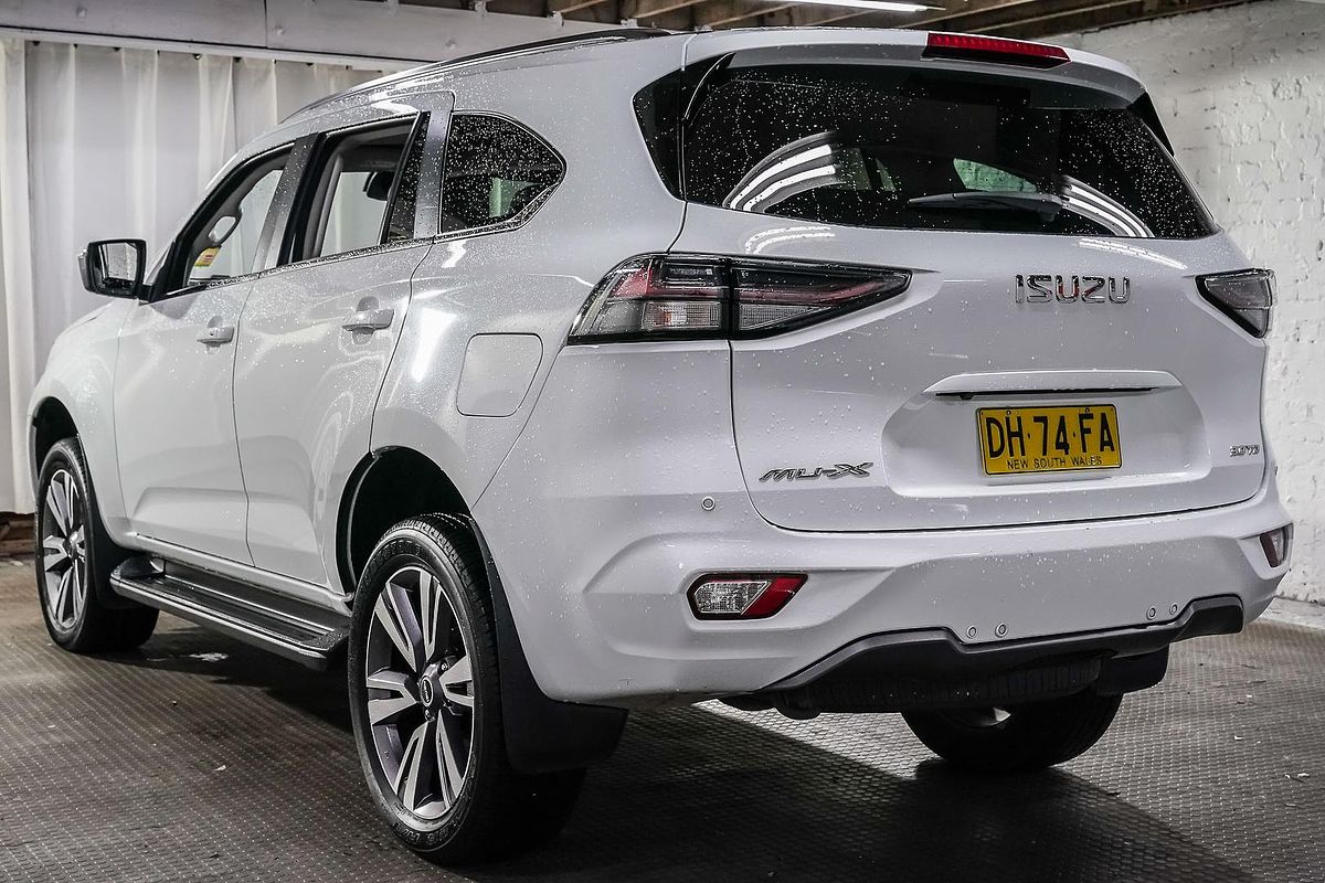 2023 Isuzu MU-X LS-T