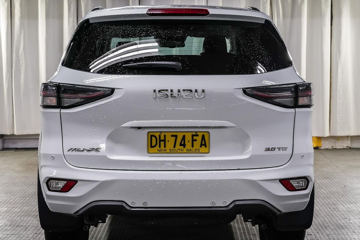 2023 Isuzu MU-X LS-T