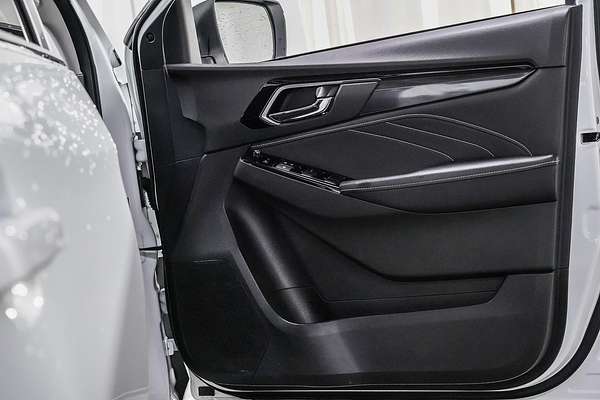 2023 Isuzu MU-X LS-T
