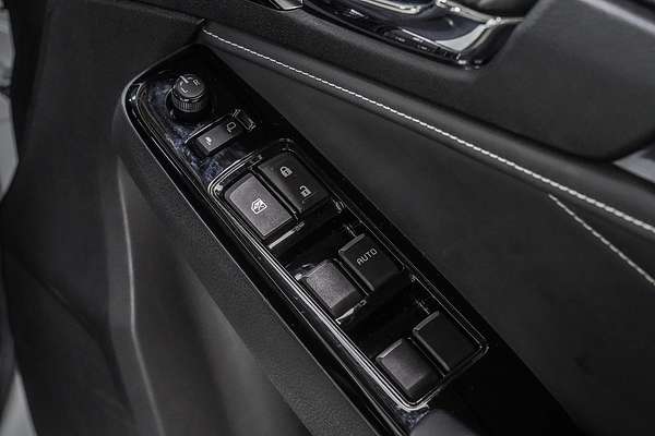 2023 Isuzu MU-X LS-T