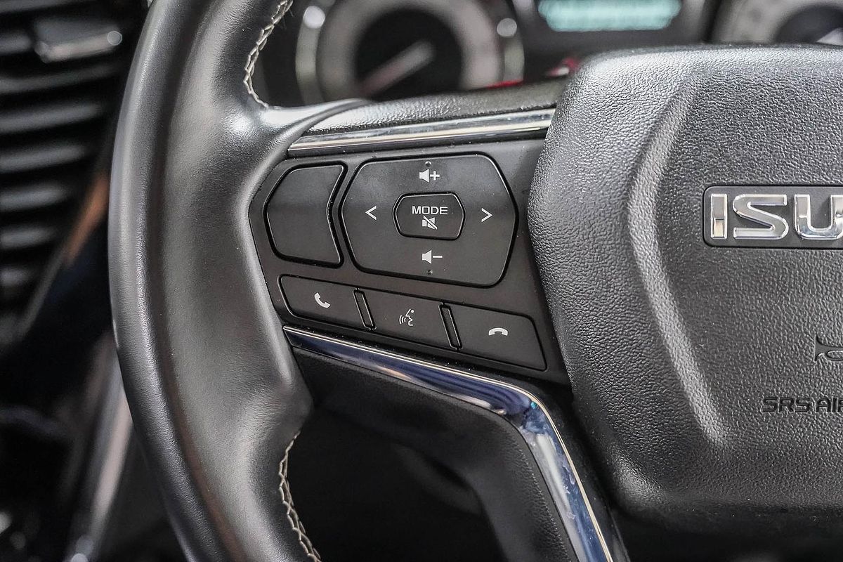 2023 Isuzu MU-X LS-T