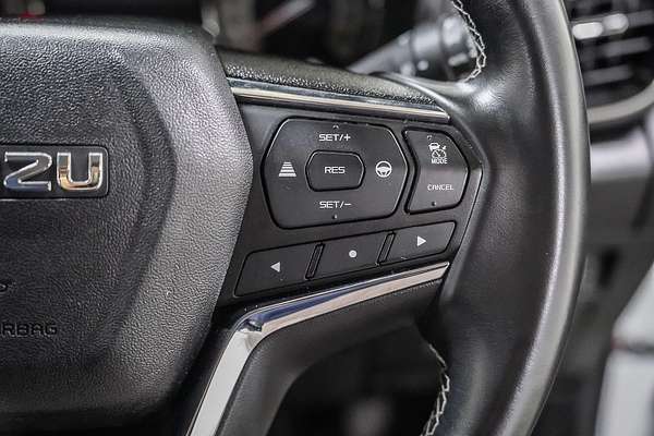 2023 Isuzu MU-X LS-T