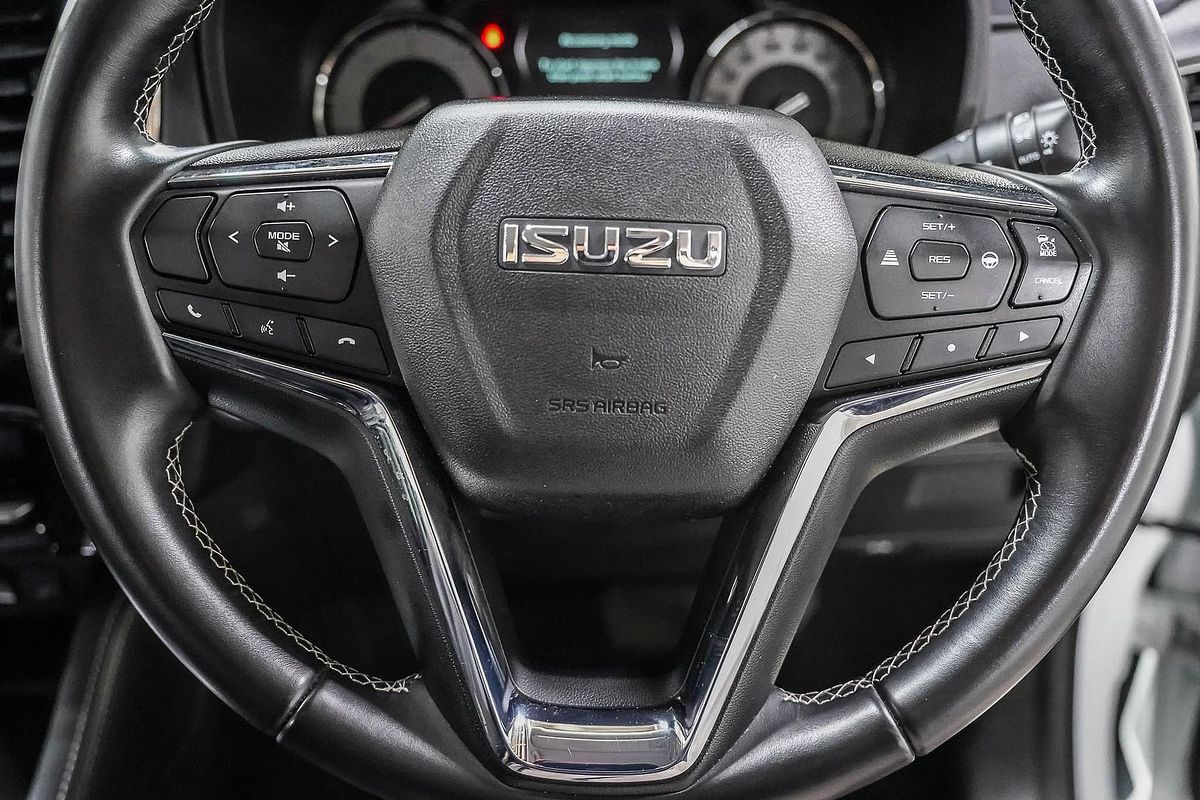2023 Isuzu MU-X LS-T