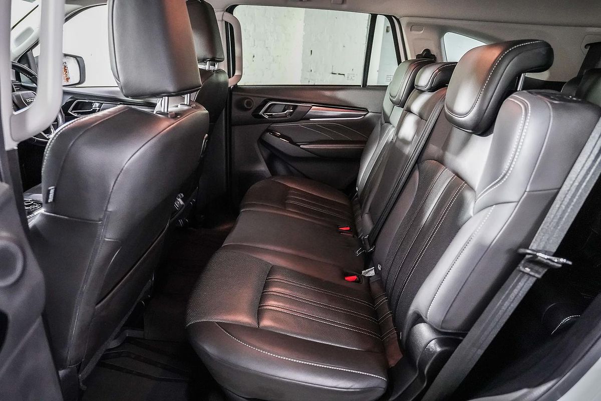 2023 Isuzu MU-X LS-T