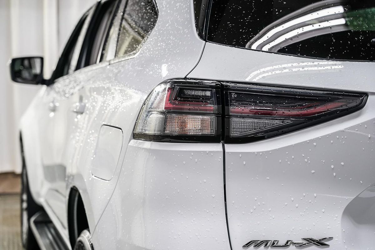 2023 Isuzu MU-X LS-T