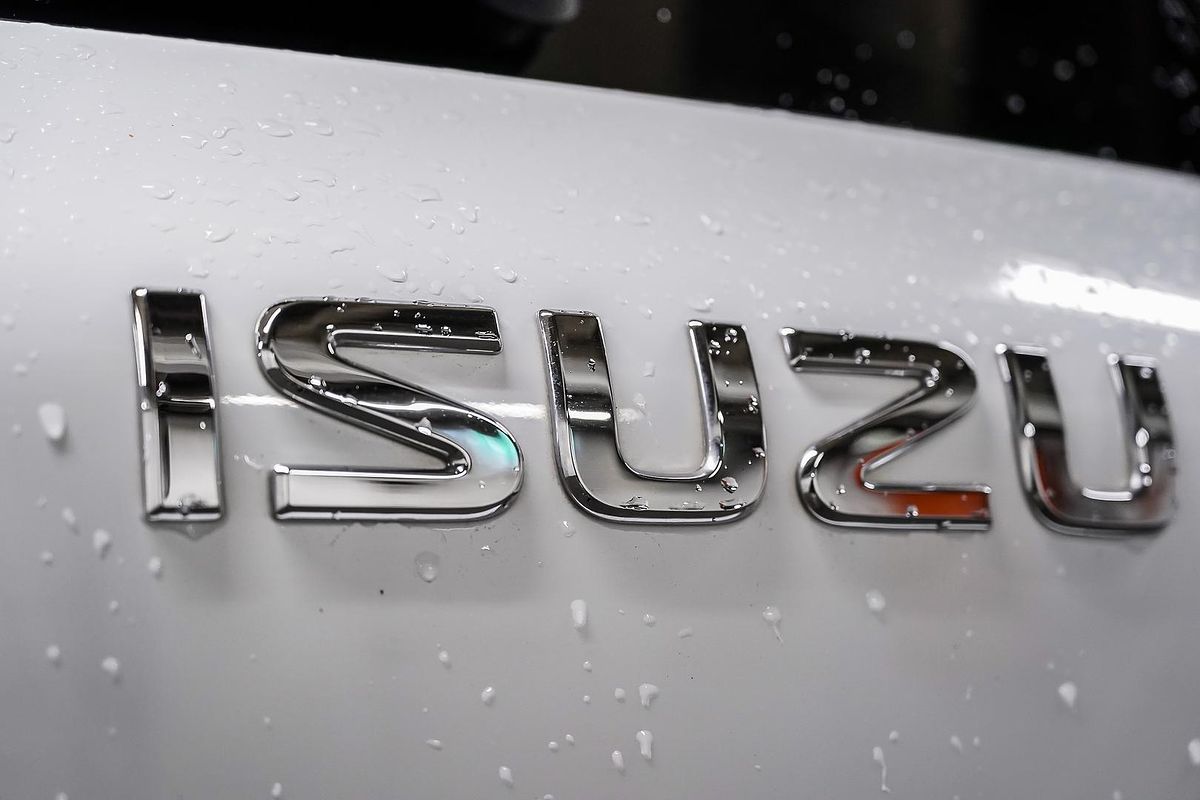 2023 Isuzu MU-X LS-T