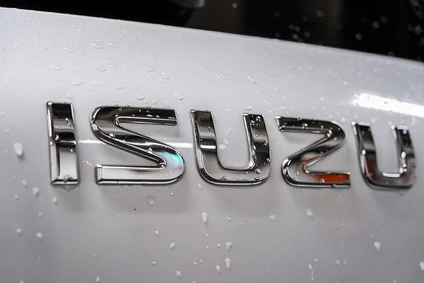2023 Isuzu MU-X LS-T