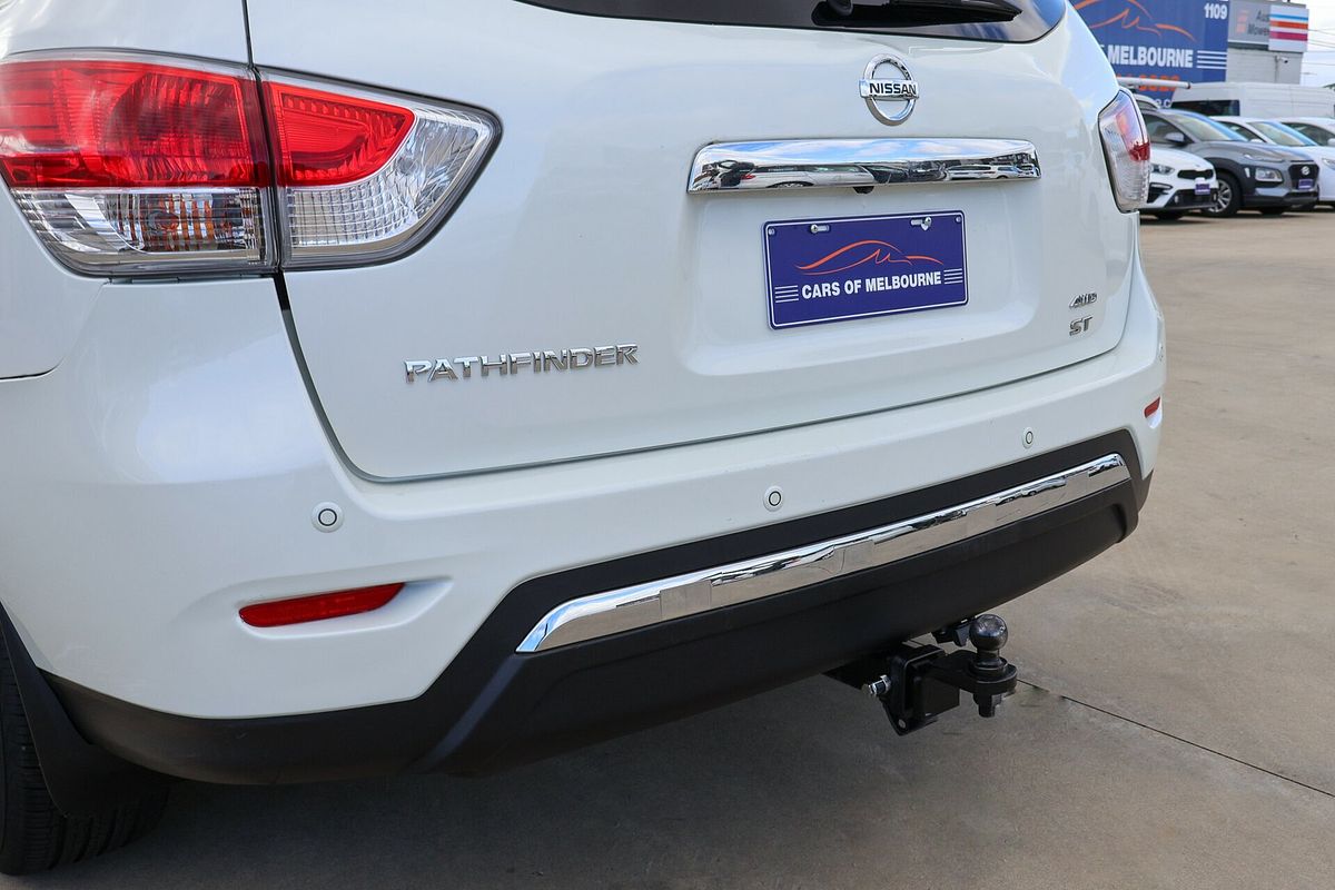 2015 Nissan Pathfinder ST R52
