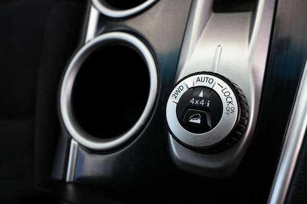 2015 Nissan Pathfinder ST R52
