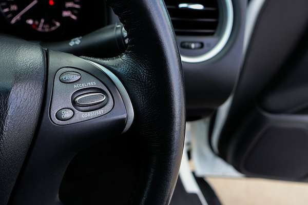 2015 Nissan Pathfinder ST R52