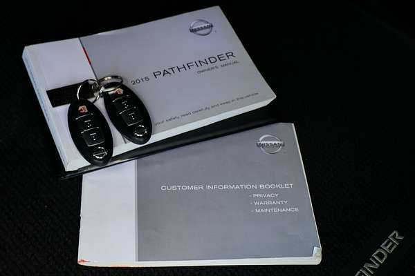 2015 Nissan Pathfinder ST R52