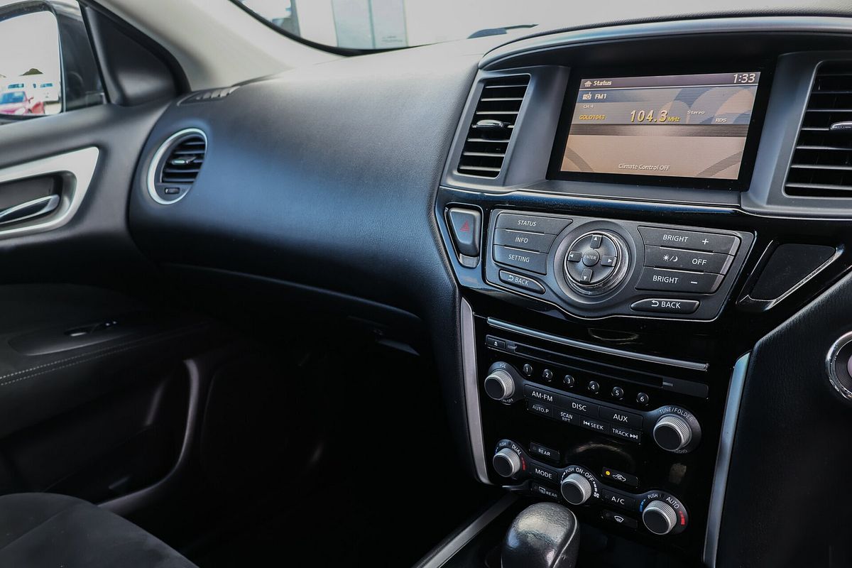 2015 Nissan Pathfinder ST R52