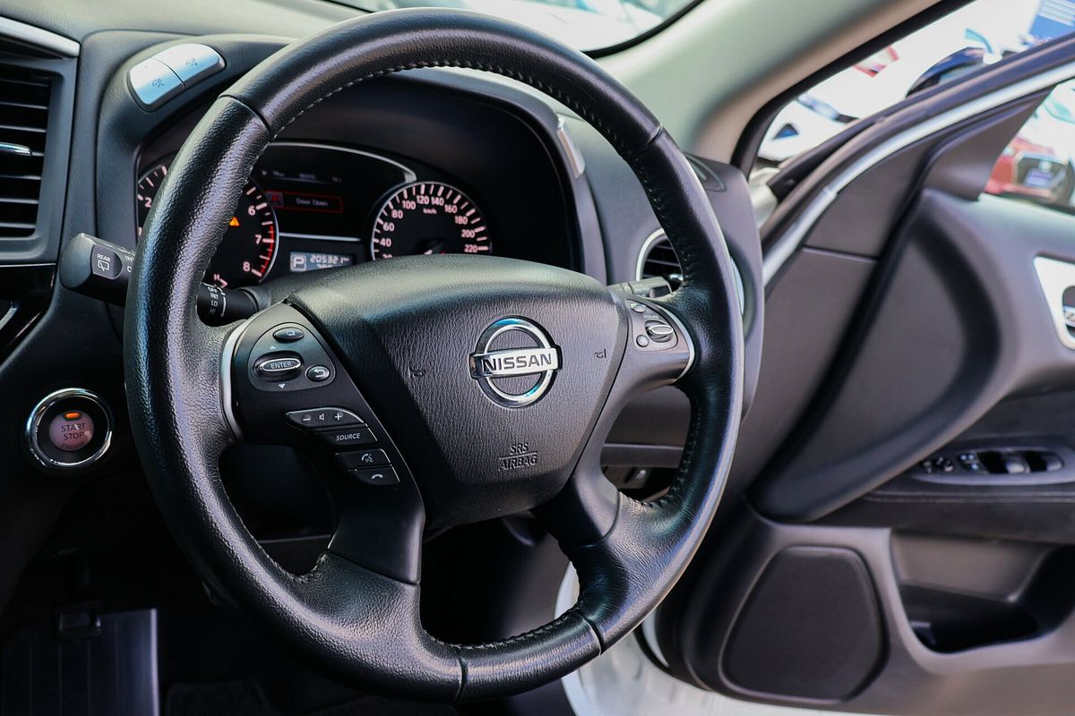 2015 Nissan Pathfinder ST R52