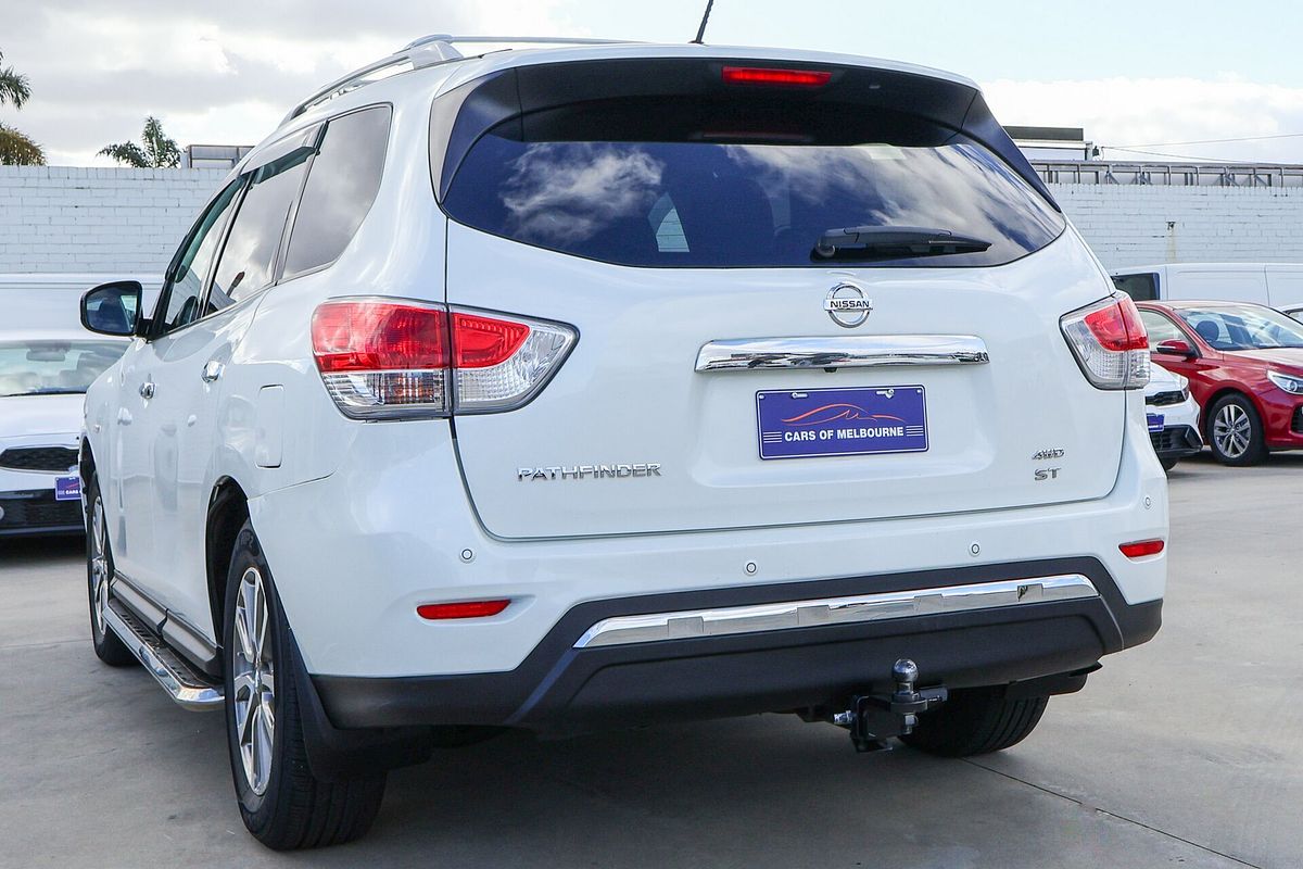 2015 Nissan Pathfinder ST R52