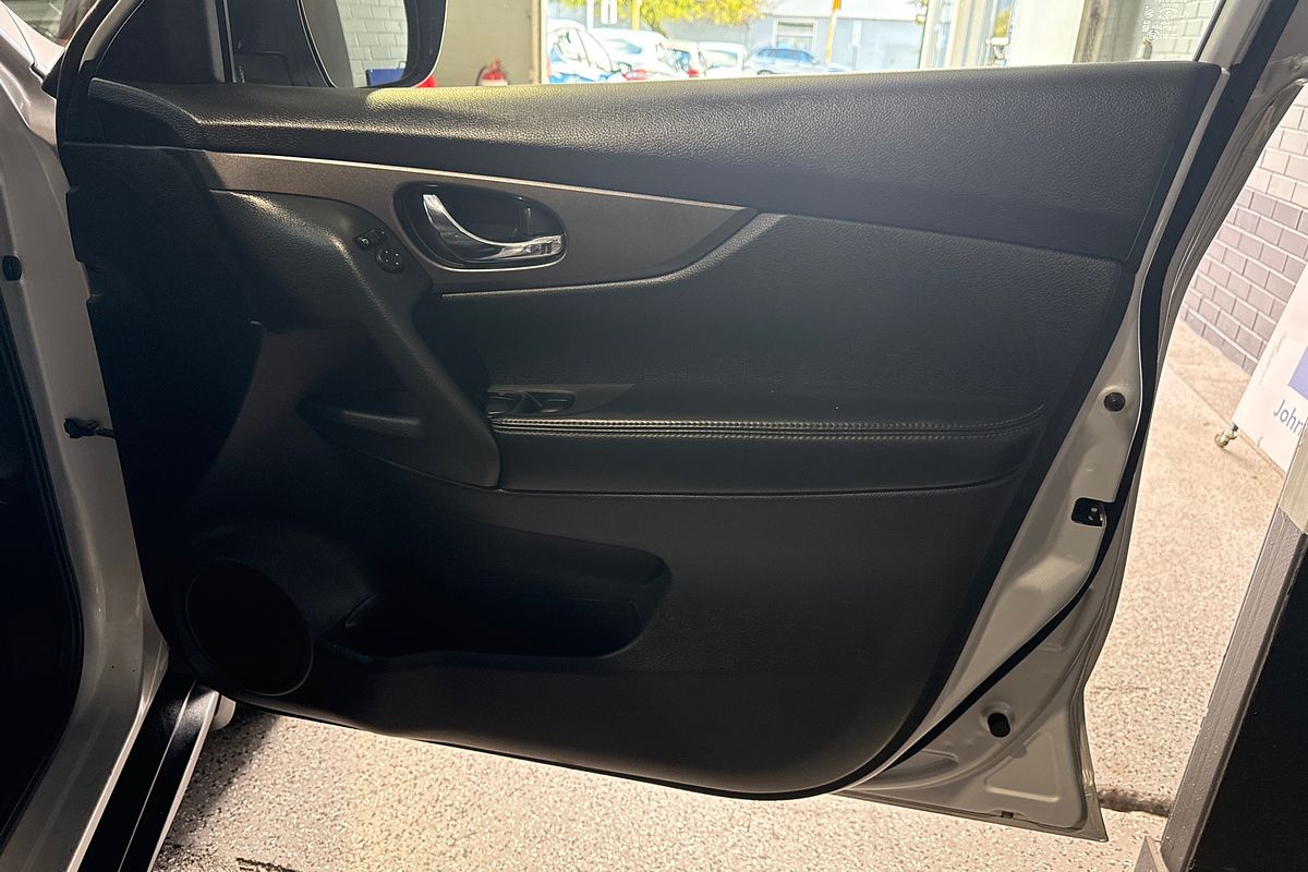 2014 Nissan X-TRAIL ST-L T32