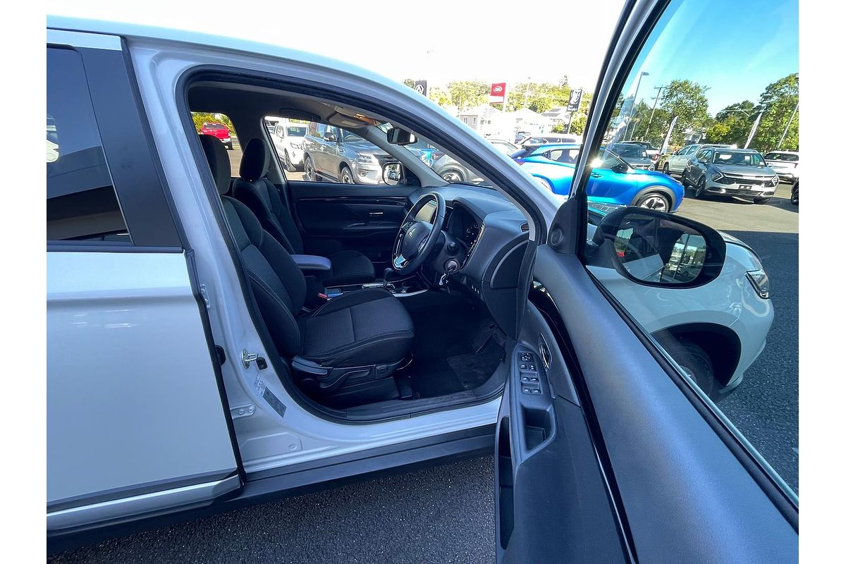 2021 Mitsubishi Outlander ES ZL