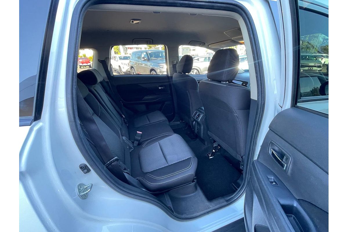 2021 Mitsubishi Outlander ES ZL