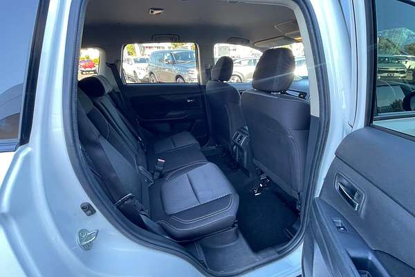 2021 Mitsubishi Outlander ES ZL