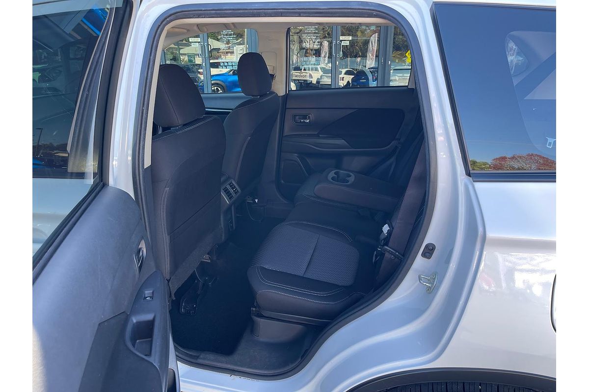 2021 Mitsubishi Outlander ES ZL