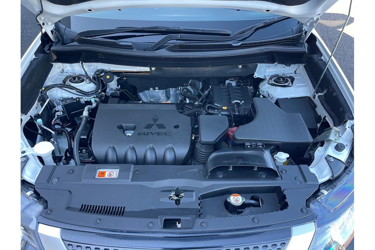2021 Mitsubishi Outlander ES ZL