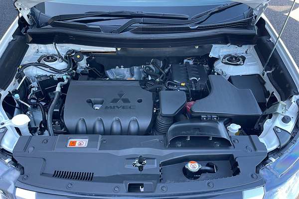 2021 Mitsubishi Outlander ES ZL