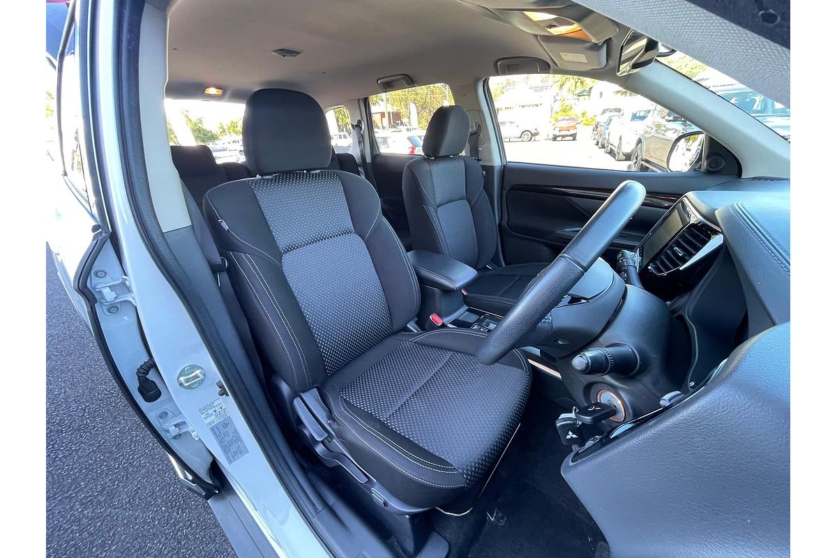 2021 Mitsubishi Outlander ES ZL