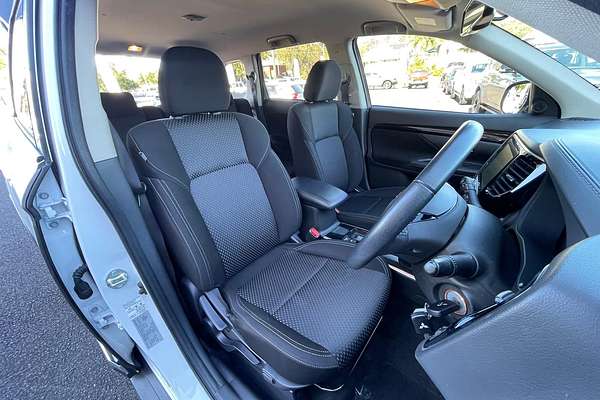 2021 Mitsubishi Outlander ES ZL