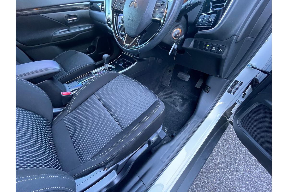 2021 Mitsubishi Outlander ES ZL