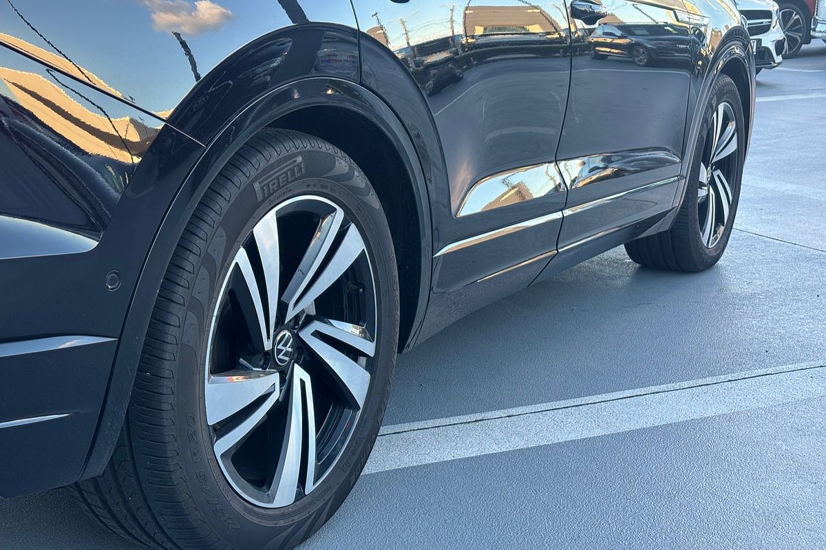 2020 Volkswagen Touareg 210TDI R-Line CR