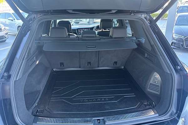 2020 Volkswagen Touareg 210TDI R-Line CR