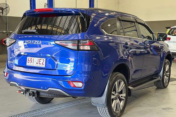 2023 Isuzu MU-X LS-T
