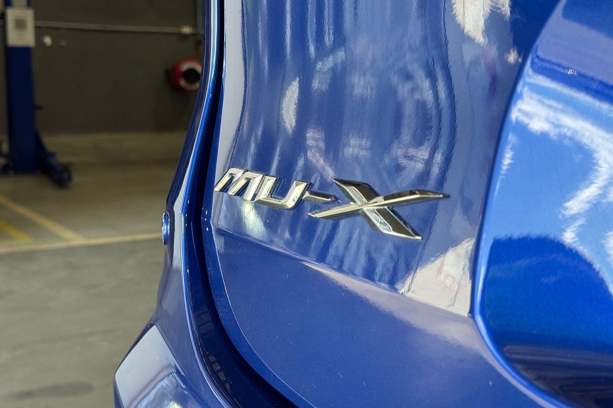 2023 Isuzu MU-X LS-T