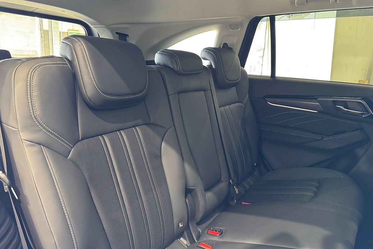 2023 Isuzu MU-X LS-T