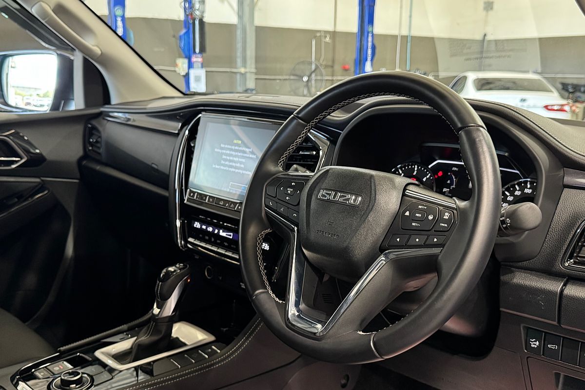 2023 Isuzu MU-X LS-T